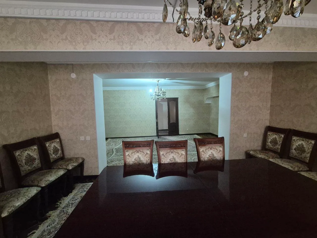 Сотувда 5 хонали квартира, 126 м²