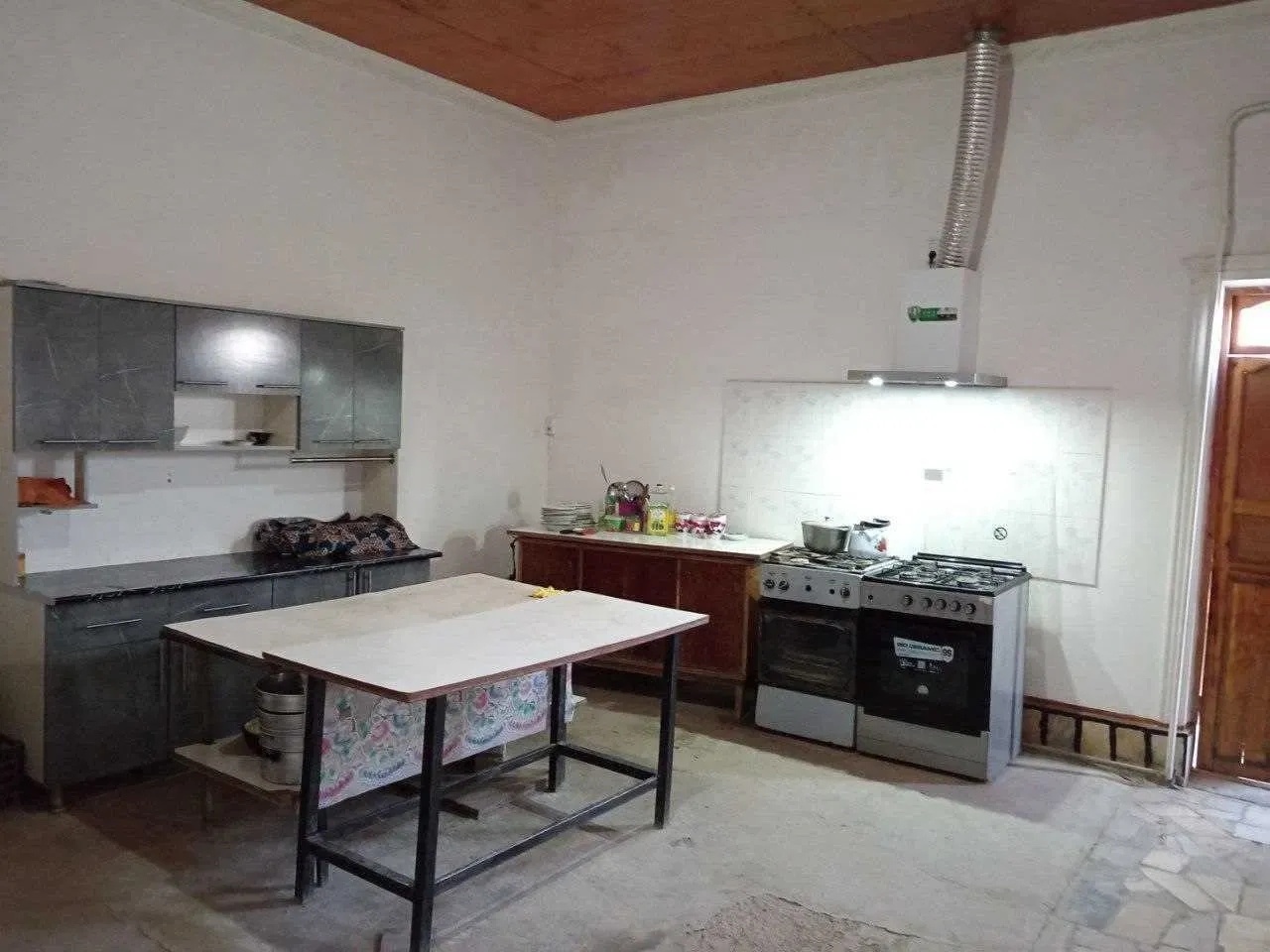 Сотувда уй, 1200 м², 1 қаватли, 12 га