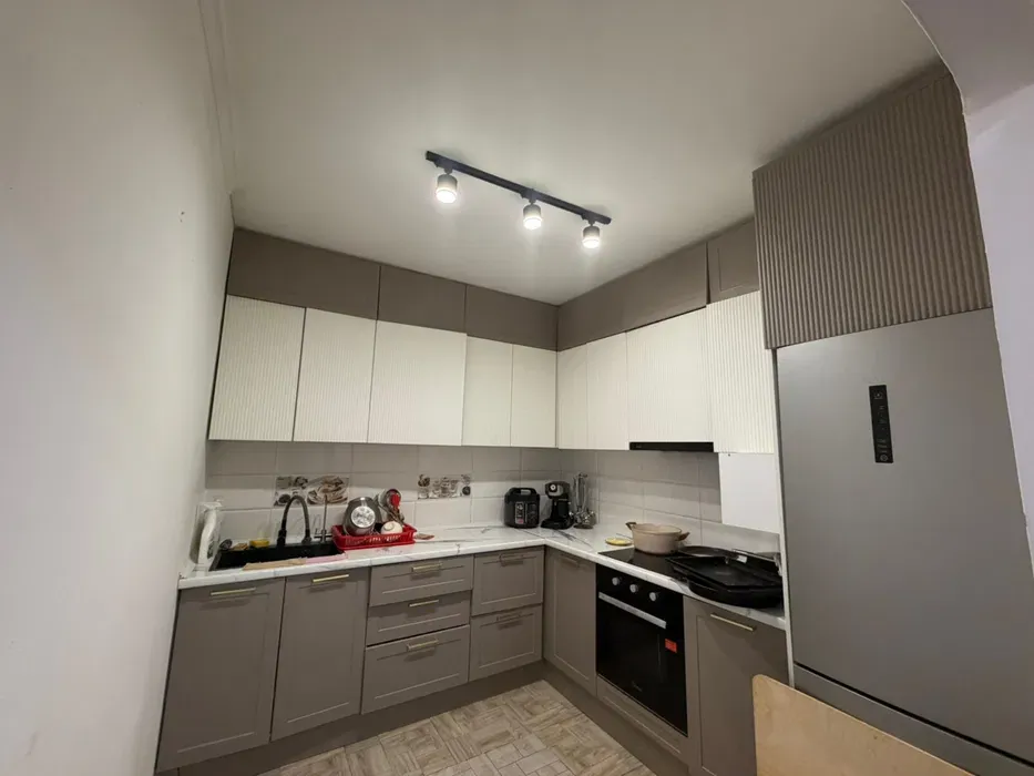 Сотувда 6+ хонали квартира, 200 м²