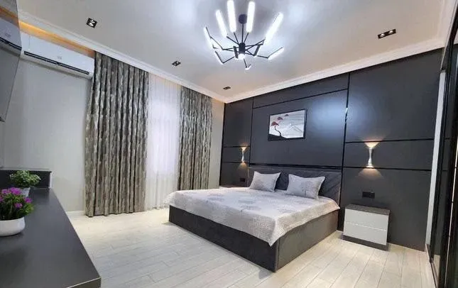 Сотувда 3 хонали квартира, 80 м²