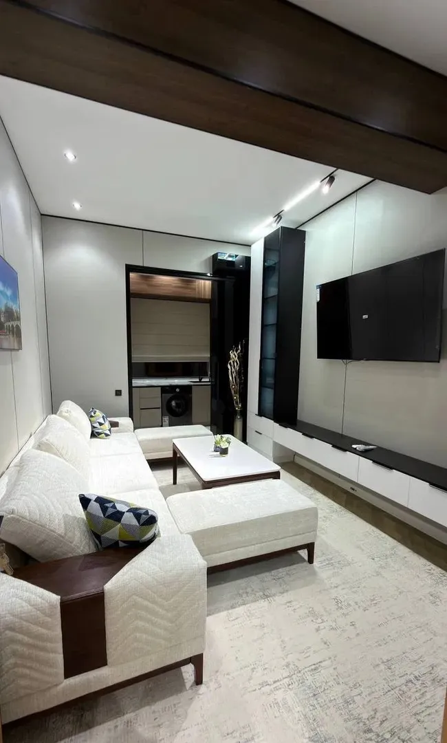 Сотувда 3 хонали квартира, 70 м²