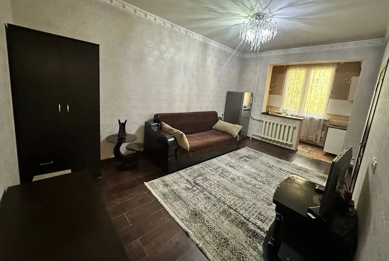 Сотувда 2 хонали квартира, 37 м²