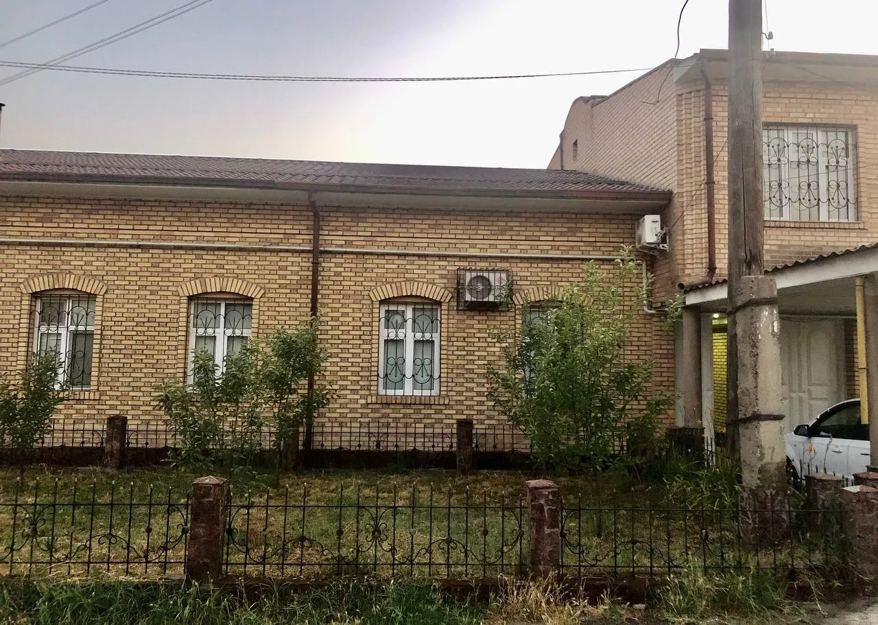 Сотувда уй, 800 м², 2 қаватли, 8 сот.