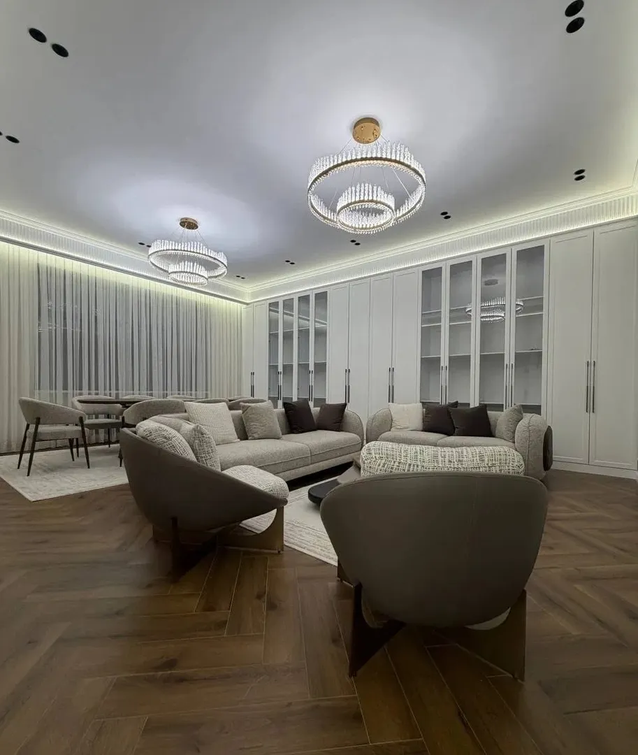 Сотувда 5 хонали квартира, 180 м²