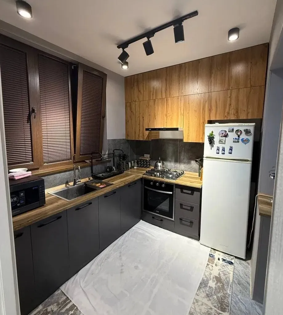 Сотувда 2 хонали квартира, 65 м²