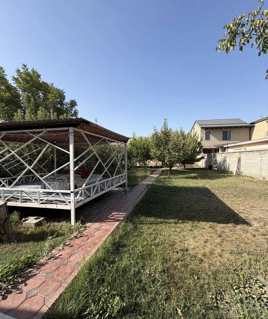 Сотувда уй, 900 м², 1 қаватли, 9 сот.