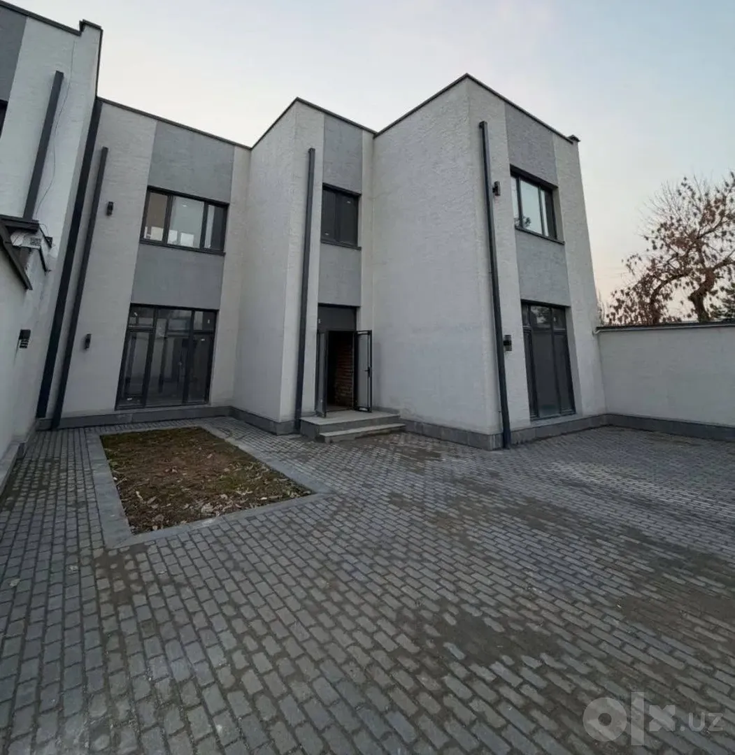 Сотувда уй, 157 м², 2 қаватли, 2,5 сот.