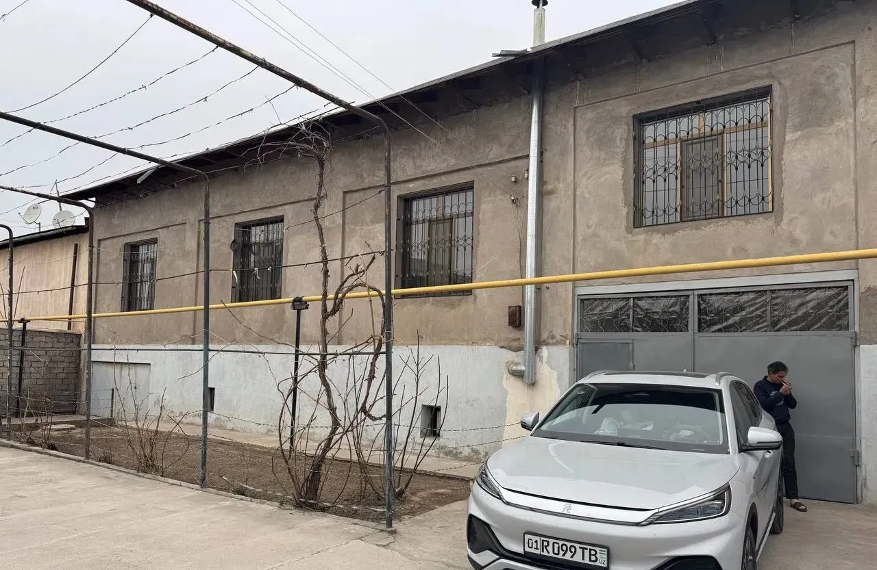 Сотувда уй, 600 м², 2 қаватли, 6 сот.