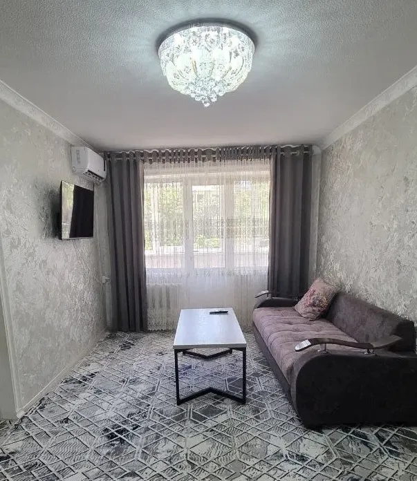 Сотувда 2 хонали квартира, 55 м²