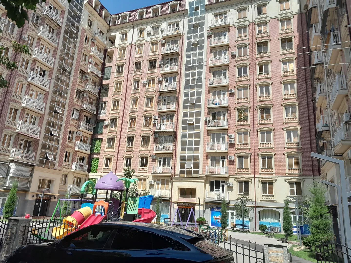 В продаже 2-комн. квартира, 53 м²
