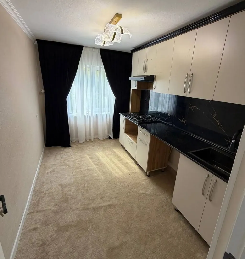 В продаже 1-комн. квартира, 60 м²