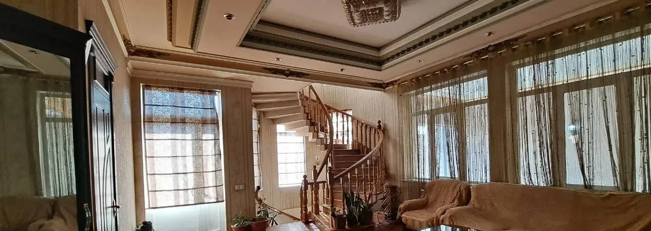Сотувда уй, 400 м², 2 қаватли, 4 сот.