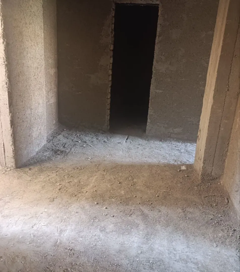 Сотувда 3 хонали квартира, 70 м²