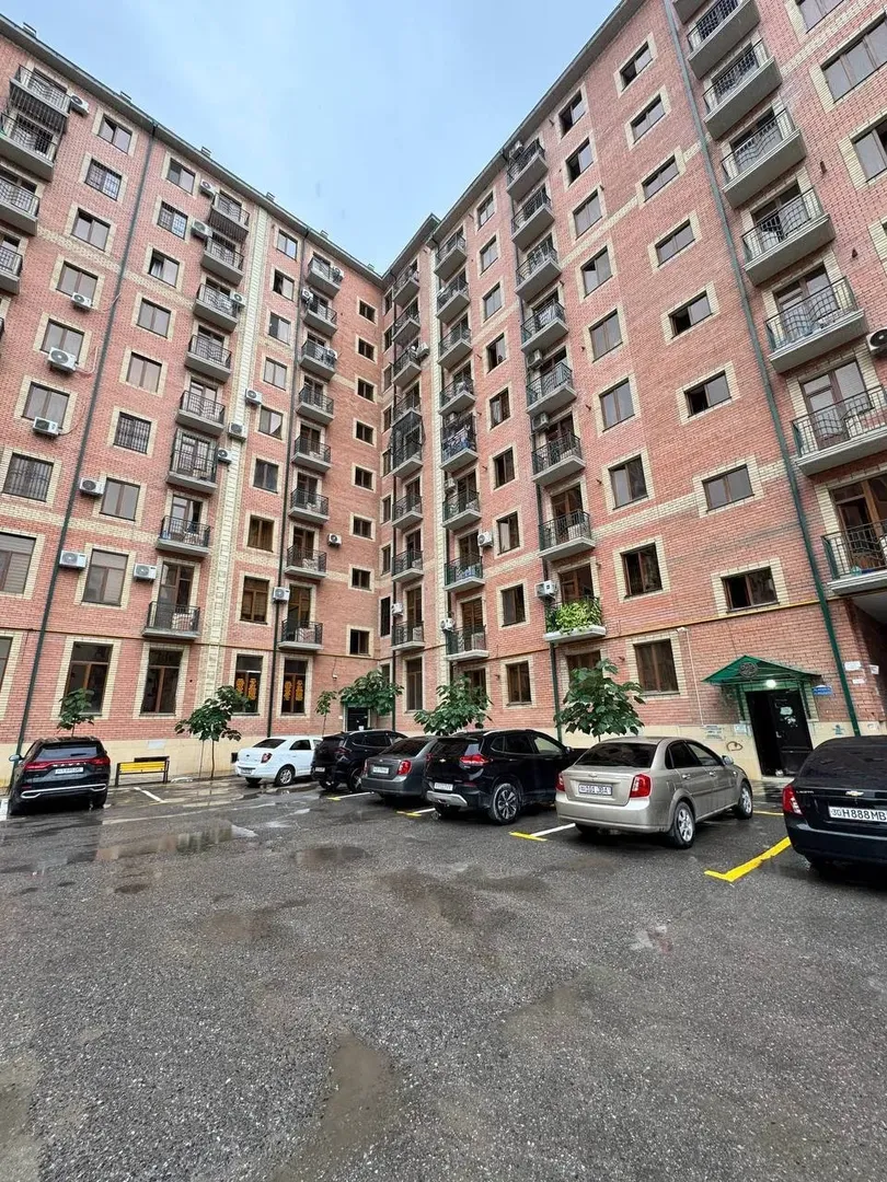 Сотувда 3 хонали квартира, 66 м²