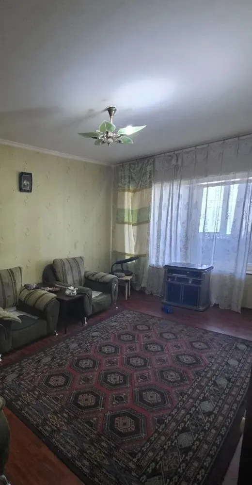 Сотувда 3 хонали квартира, 80 м²