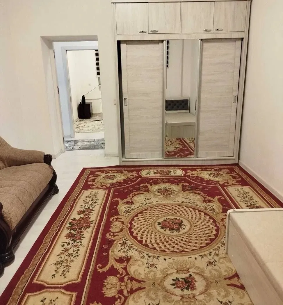 Сотувда 2 хонали квартира, 60 м²
