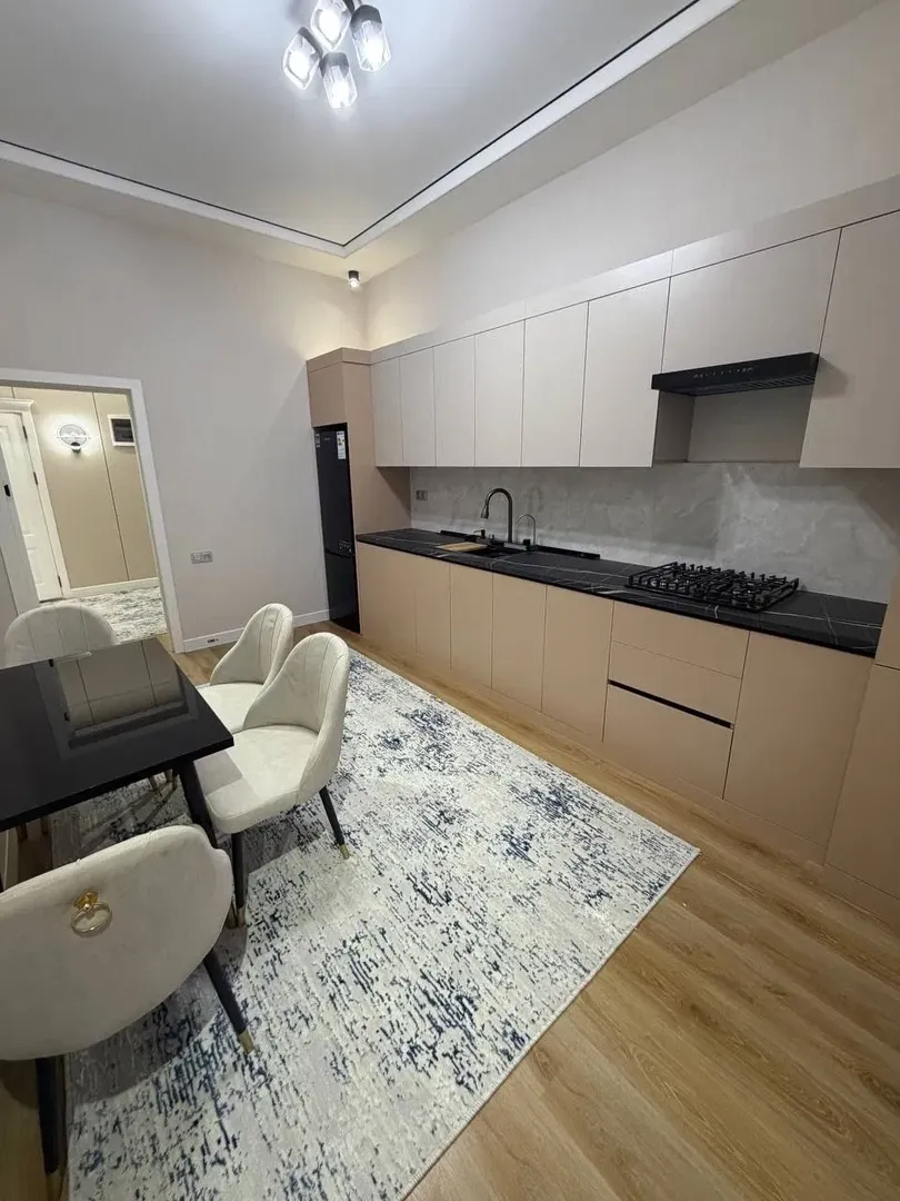 Сотувда 3 хонали квартира, 92 м²