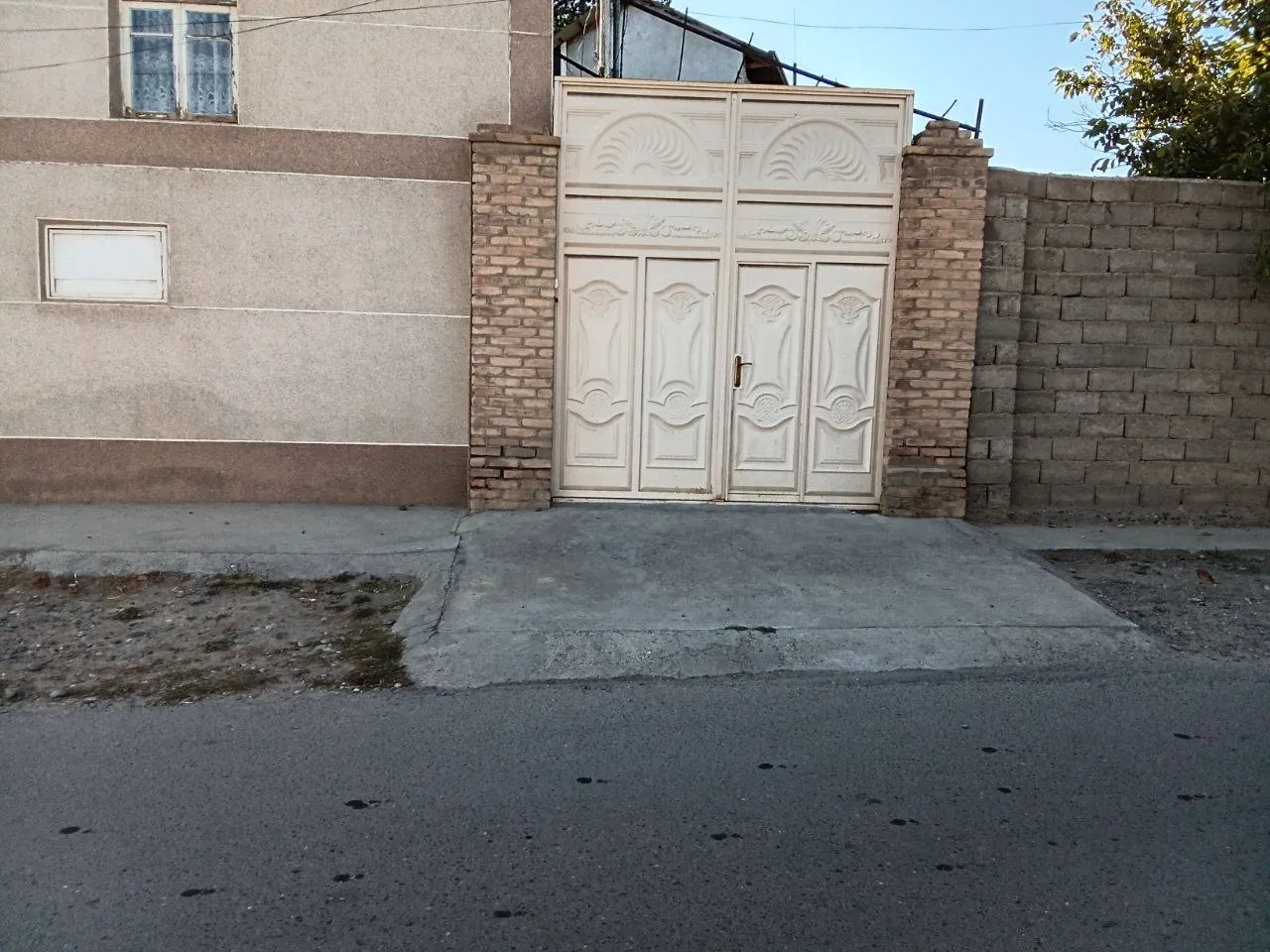 Сотувда уй, 318 м², 2 қаватли, 18 сот.