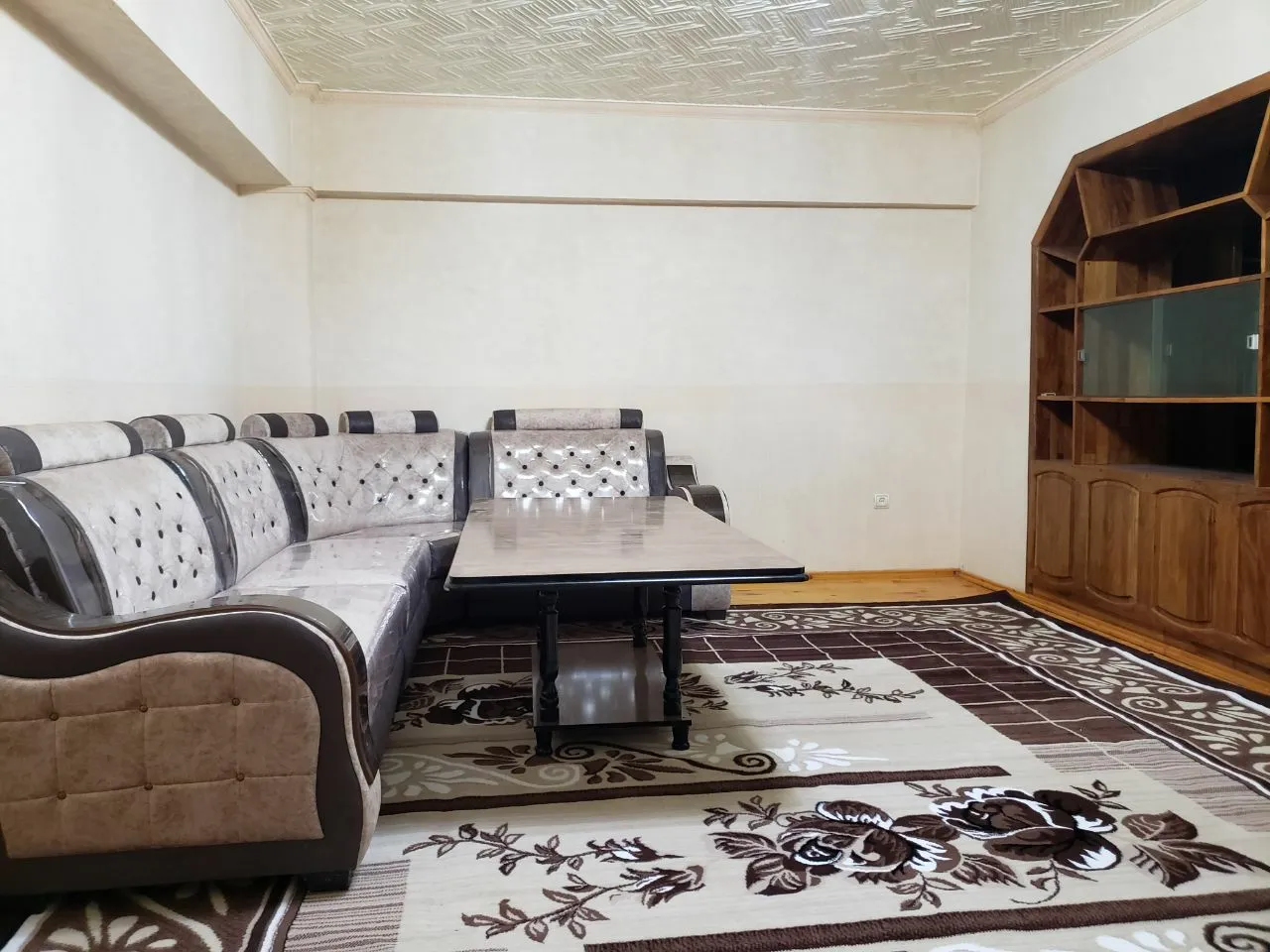 Сотувда 3 хонали квартира, 100 м²