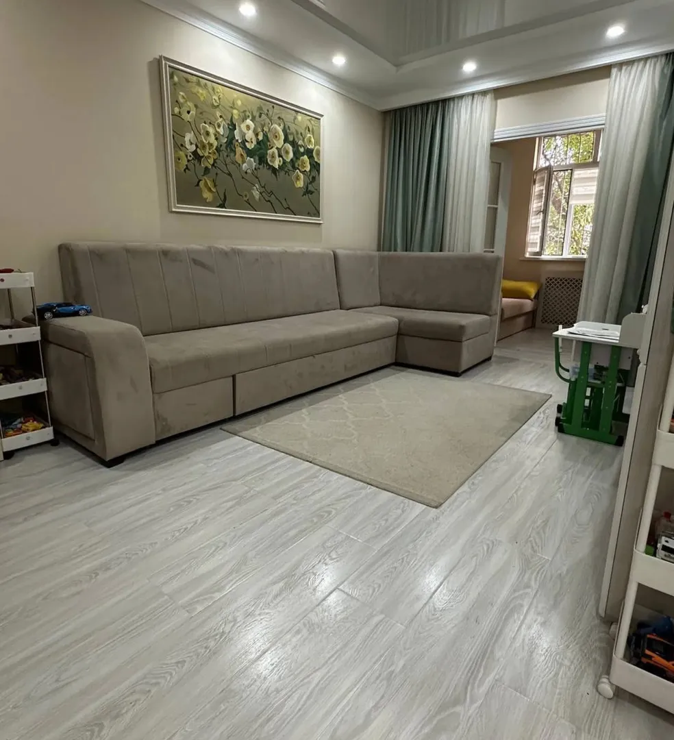 Сотувда 3 хонали квартира, 60 м²