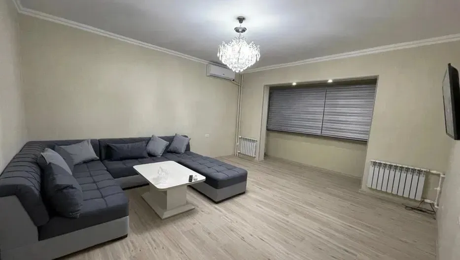 Сотувда 1 хонали квартира, 43 м²