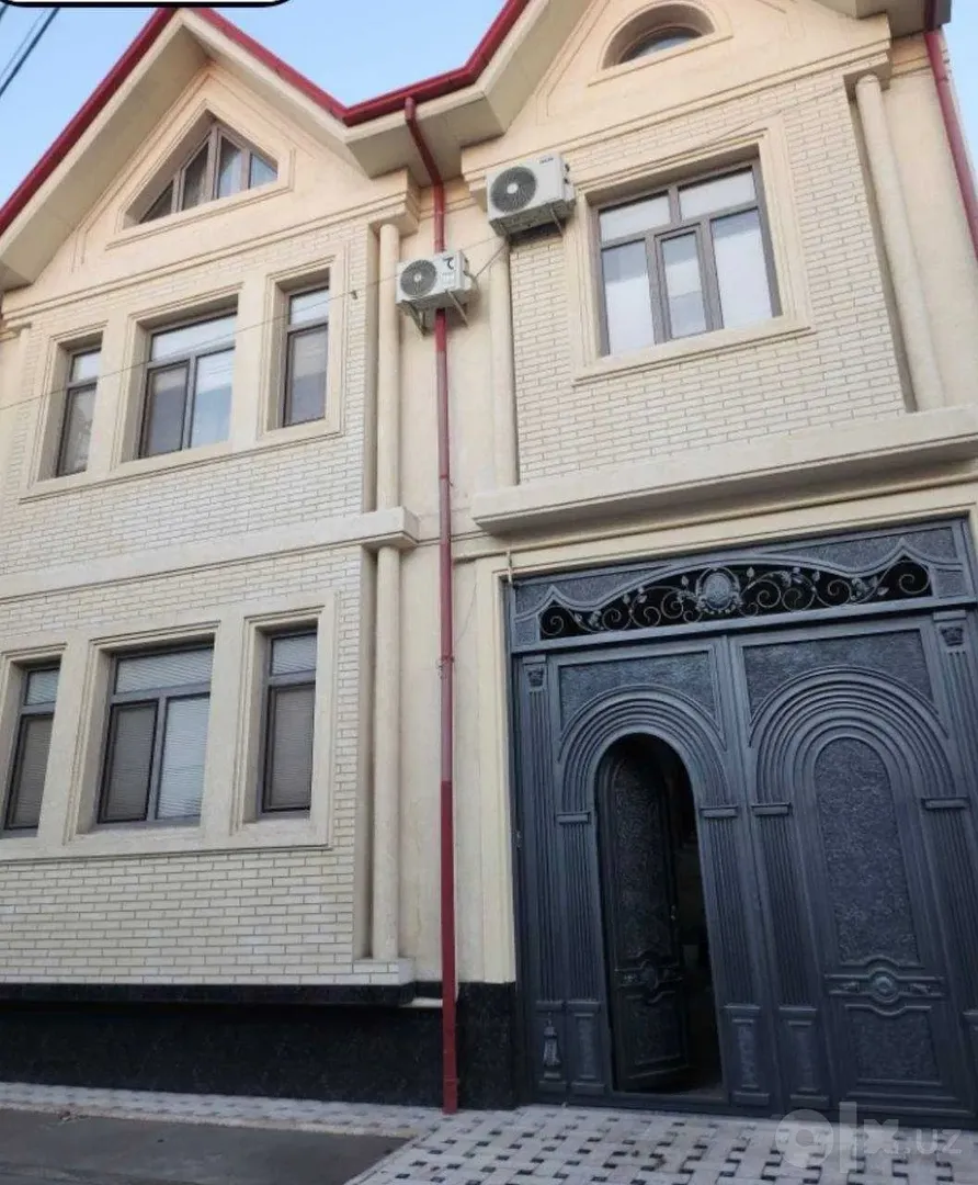 Сотувда уй, 330 м², 2 қаватли, 3 сот.