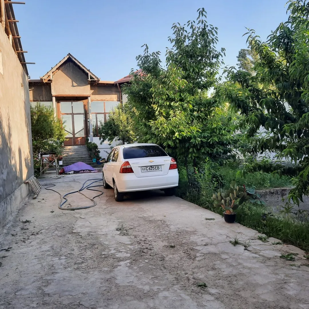 В продаже дом, 220 м², 1 этаж, 6 сот.