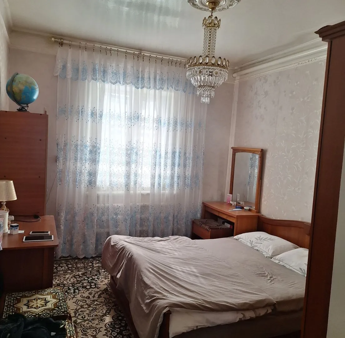 Сотувда уй, 900 м², 1 қаватли, 11 сот.
