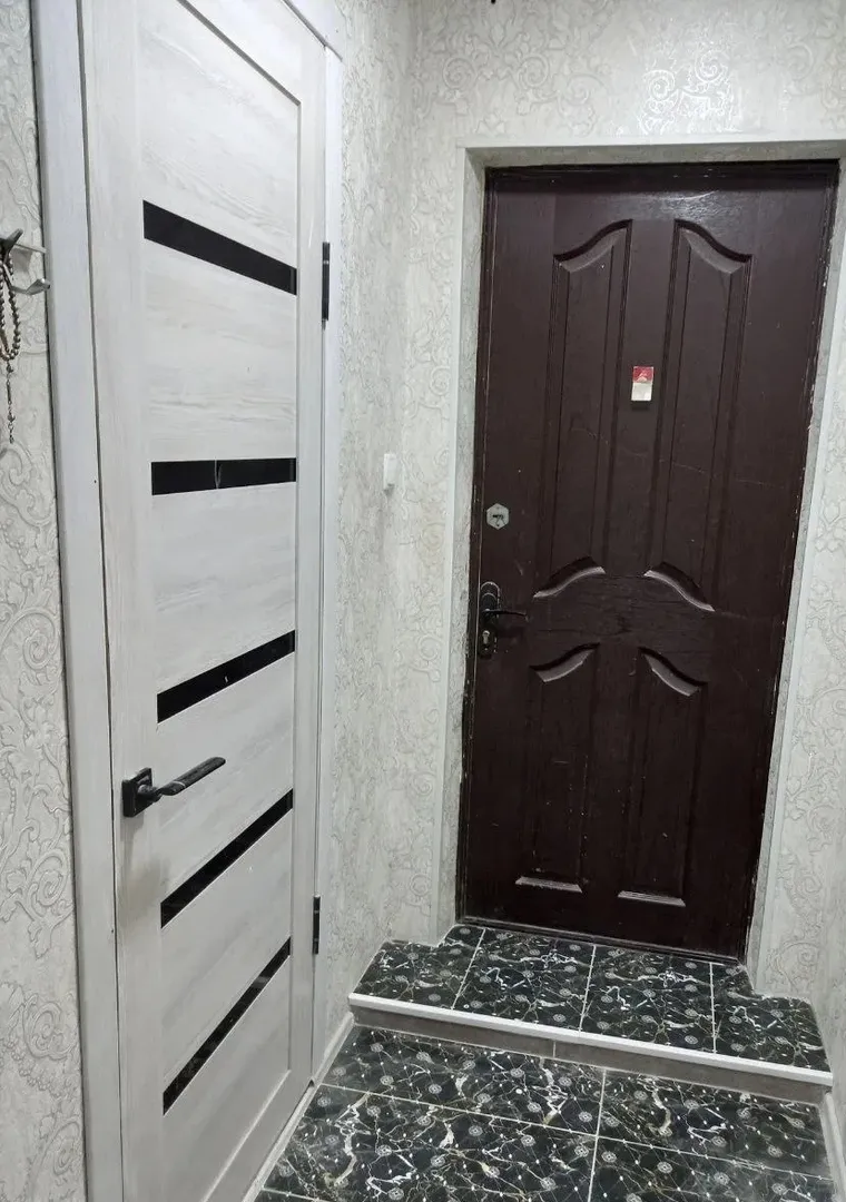 Сотувда 1 хонали квартира, 19 м²