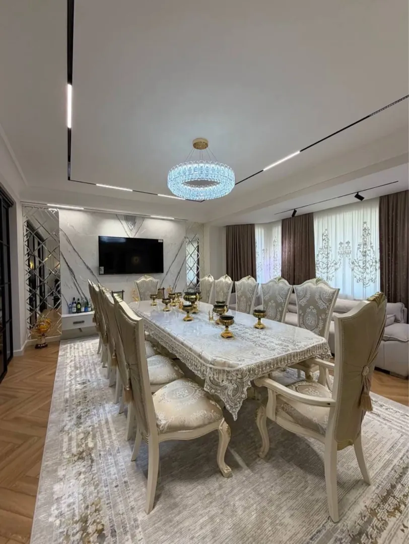 Сотувда 4 хонали квартира, 190 м²