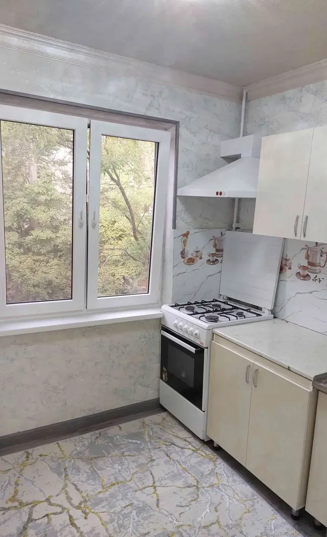 Сотувда 3 хонали квартира, 65 м²